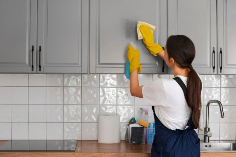 Read more about the article Top 7 Benefits of Choosing Professional House Cleaning Services