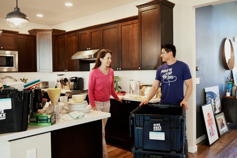 Read more about the article Room-by-Room Guide to Move-In/Move-Out Cleaning: A Comprehensive Checklist