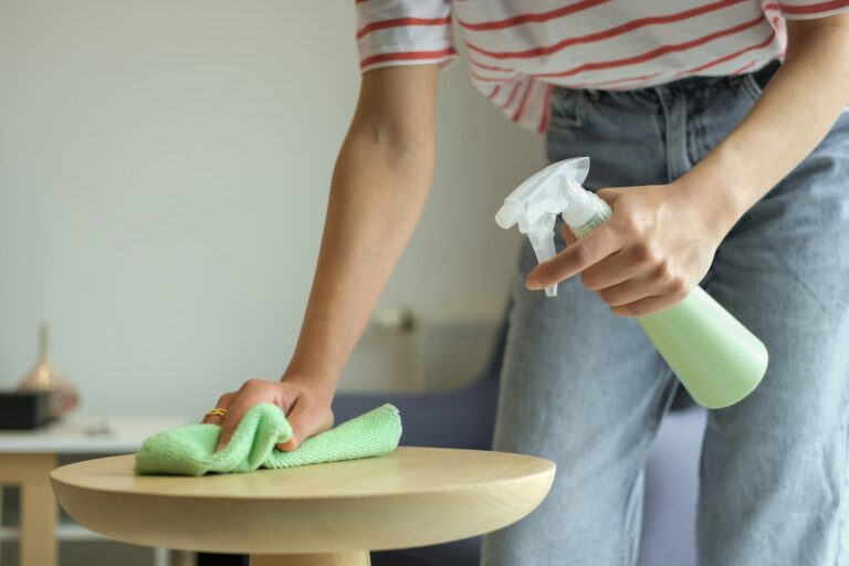 Read more about the article Embrace Green Cleaning: Eco-Friendly Solutions for a Healthy Home