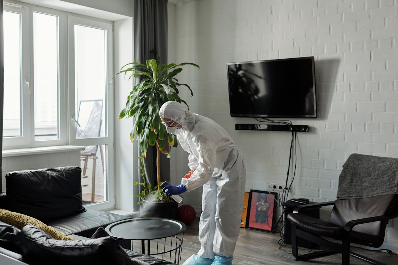 You are currently viewing Eco-Friendly Cleaning Solutions: Tips for a Greener, Healthier Home Cleaning Approach