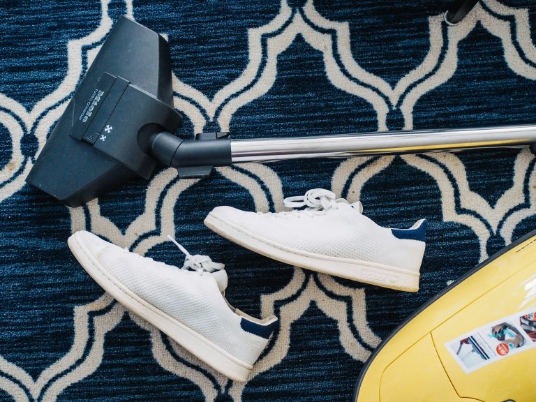 Read more about the article Water-Saving Carpet Cleaning Methods for Maryland Summers