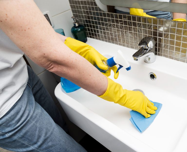 Read more about the article Summer Mildew Prevention Tips For Your Bathroom
